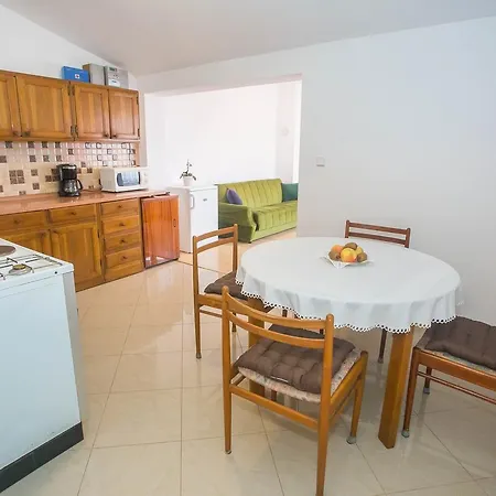 Katica 3* Gedići